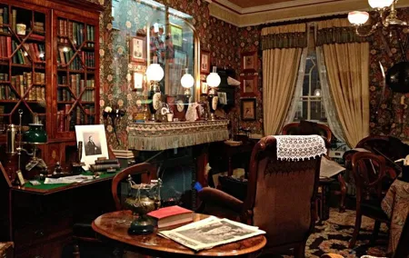 Sherlock Holmes Museum & See London's Top Sights Walking Tour