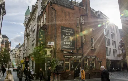 London Soho District - Exclusive Guided Walking Tour