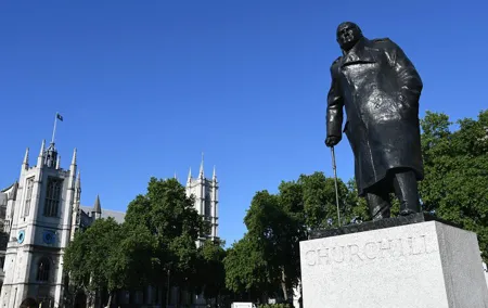 London Taxi Top Sights Tour and Churchill War Rooms Entry