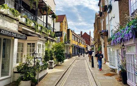 London's Hampstead: A vibrant village voyage city game