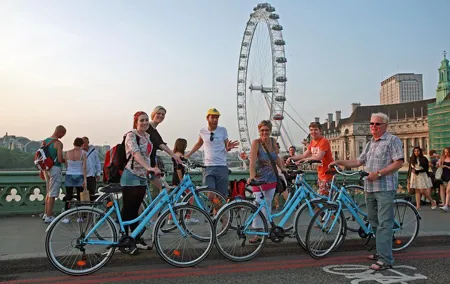 The Classic Highlights Bike Tour with a local guide