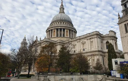 Roman Ruins to Blitz Bombings: A Walking Tour of London's Fiery History