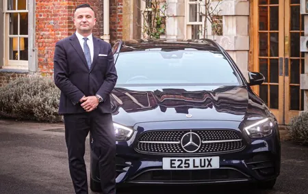 PrivateLuxury Customizable Sightseeing from London to Southampton
