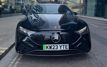London Gatwick Airport LGW Private Transfer to London City/Hotels