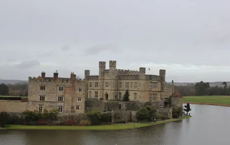 Canterbury Cathedral, Leeds Castle and Dover Castle Private Tour