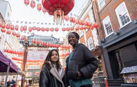 London Private Walking Tour: Notting Hill, Highlights & Markets