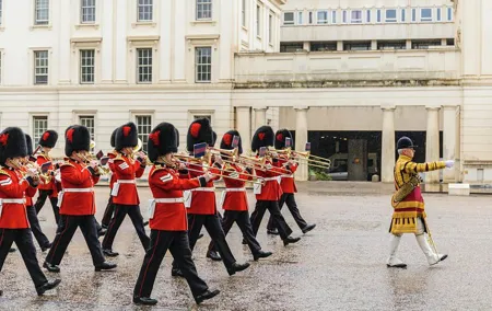 Skip the Line Westminster Abbey & Changing of The Guard Tour