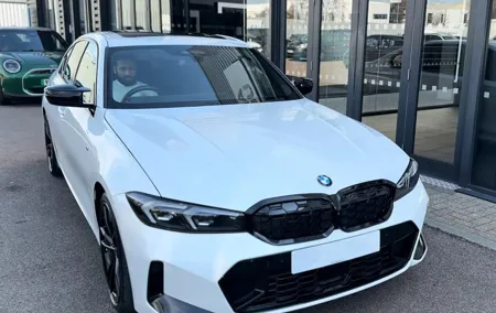 London Private Airport Transfer — Heathrow, Gatwick & London City
