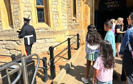 Tower of London Private Tour with Blue Badge Guide