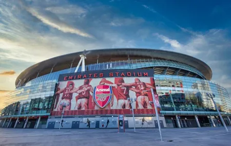Arsenal in Action: The Emirates Experience
