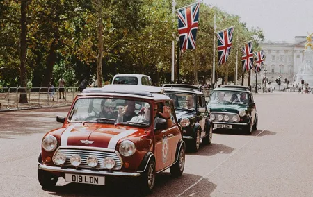 Private Panoramic Tour of London in a Classic Car
