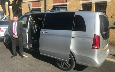 Private Transfers London Heathrow to Southampton Cruise Terminal via Stonehenge