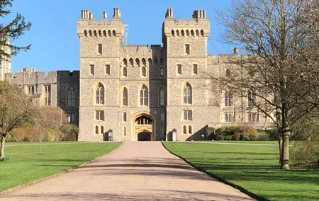 Windsor Castle and Eton College Private Car with Driver Guide