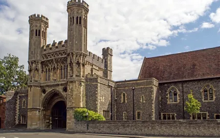 Canterbury Dover Castle and White Cliff Private Tour with Passes