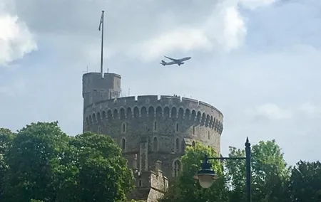Heathrow Airport Arrival To London Via Windsor Castle