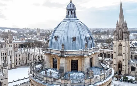 Oxford, Cotswolds & Stratford-upon-Avon Tour with Christmas Lunch