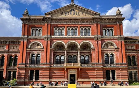 Secrets of the Victoria and Albert Museum - Private Tour