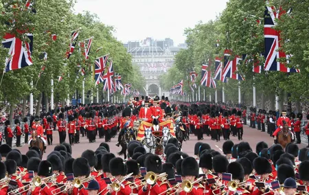 Royal English Walking Food Tour With London Food Tours