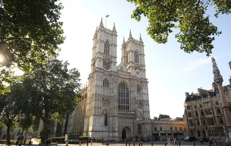 Royal London Tour with Westminster Abbey Visit & Afternoon Tea