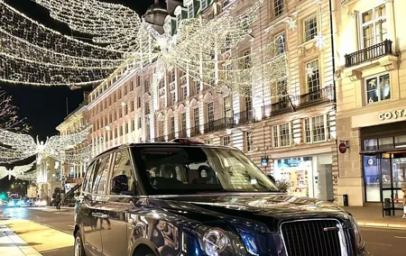 3-Hour Christmas Lights and Markets London Taxi Tour