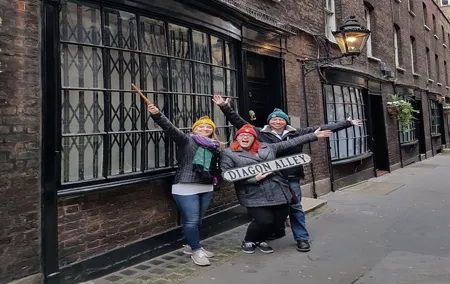 Harry Potter's Lacock and Oxford Taxi Tour