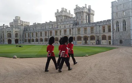Private Chauffeured Tour to Windsor Castle from London