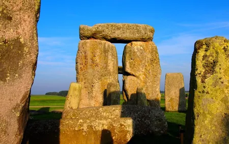 Stonehenge & Windsor Castle Tour