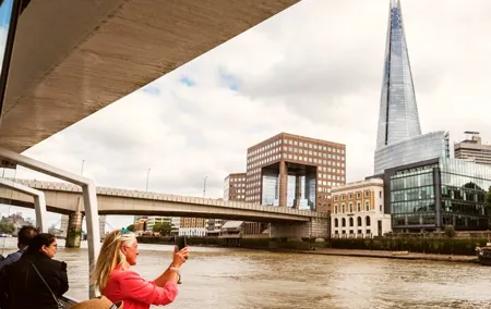Combi Ticket: Westminster Walking Tour, River Cruise & The Shard