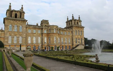 Blenheim Palace in a Day Private Tour with Admission