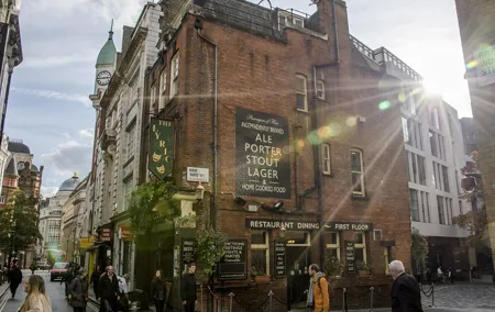 London Soho District Guided Walking Tour Semi-Private 12ppl Max