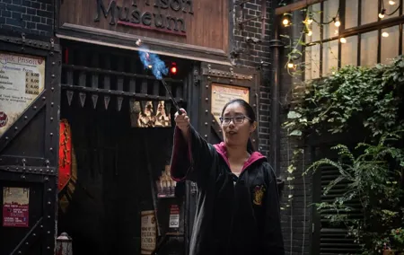 Harry Potter Azkaban Tour (Film Locations & Prison)