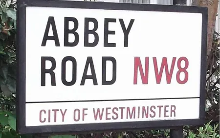 Beatles and Rock'n Roll - Private Taxi Tour with Hotel Pickup