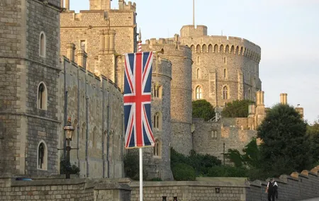 Windsor,Stonehenge & Winchester Luxurious Executive Vehicle Private Tour
