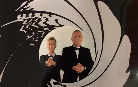 James Bond Filming Locations: Private Black Cab Tour in London