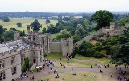 Oxford Cotswold and Warwick Castle Private Tour with Admission