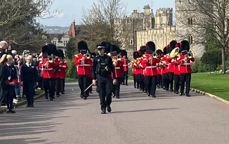 Windsor Castle Private Car Tour - Self Guided with Chauffeur