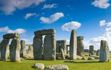Winchester, Stonehenge & Salisbury Independent Full Day Private Tour