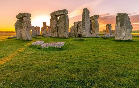 Windsor Castle, Stonehenge, Lacock Village Including Passes