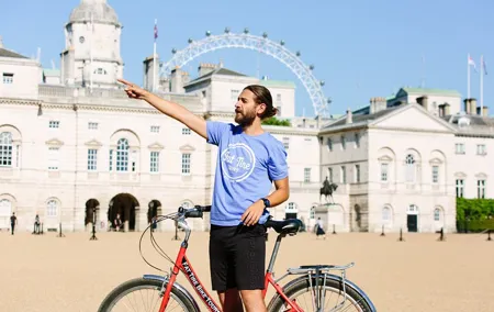 Highlights of Royal London Bike Tour with River Cruise Package