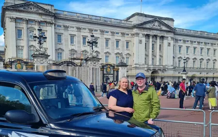 London Taxi Top Sights Tour and Thames River Cruise