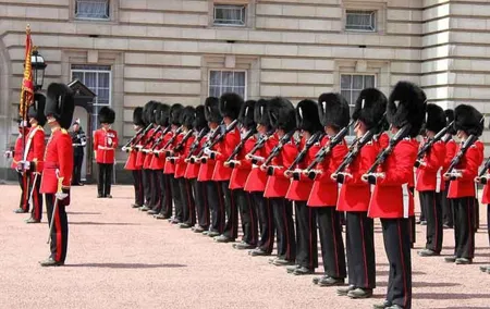 British Royalty Private Tour with Changing of the Guard!