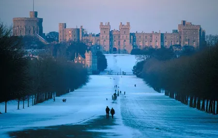 Salisbury, Stonehenge, Bath and Windsor with Christmas Lunch