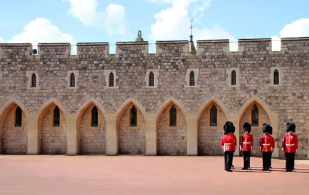 Windsor Castle Independent Visit With Private Driver Up To 3 People
