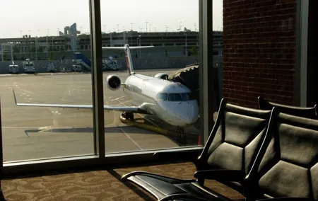 Private Arrival or Departure Transfer: Heathrow Airport to Luton Airport