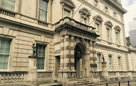 Private Tour: Downton Abbey London Locations by Taxi