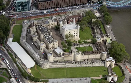 4 Hour Tour Tower of London and St Pauls Cathedral (With Private Guide)