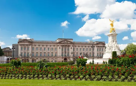 Westminster Walking Tour and Kensington Palace Visit