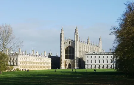 Arrival or Departure Private Transfer: London Heathrow Airport to Cambridge
