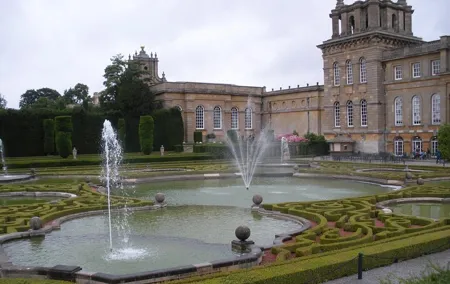 Blenheim Palace and Oxford Private Tour with pass from London