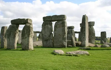 Salisbury - Stonehenge - Bath from London or Port Southampton